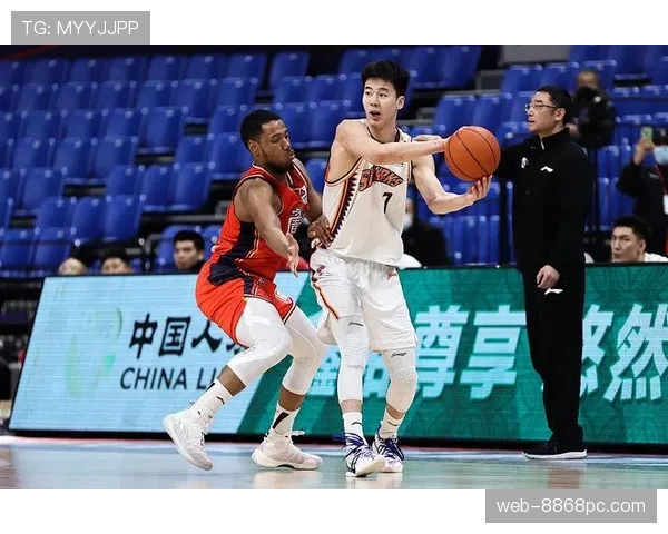 罗德里戈边锋与伪九号多位置战术价值解析