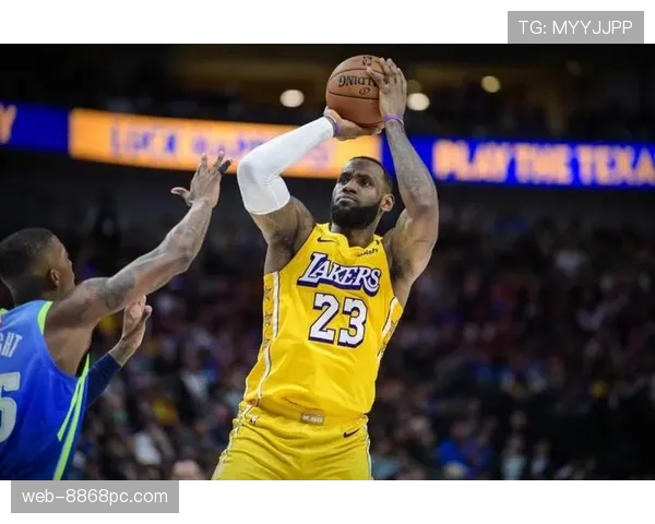 巴郎·戴维斯突破创造得分机会明显超过队友，提升球队进攻节奏