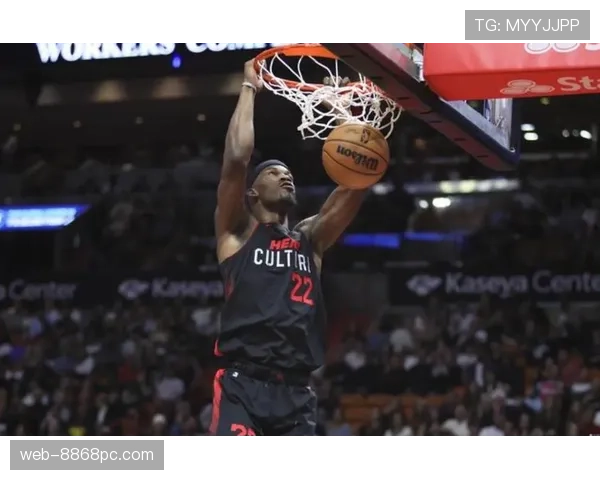 希罗无球跑动拉空为巴特勒造投，比上季更高效