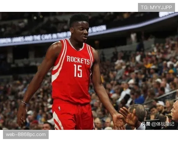 斯科蒂·巴恩斯利用无球跑动提升投篮效率拉开队内得分空间