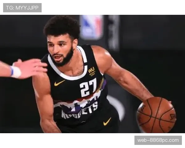 穆雷通过挡拆拉开防守空间，提升球队关键时刻得分效率