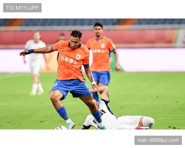 泰山队崛起背后：战术混乱、阵容老化矛盾加剧，豪门地位面临质疑！